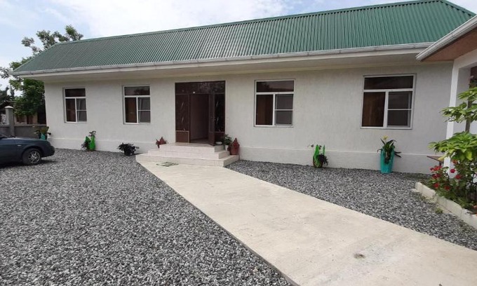 Alakhadzi Maison | У Сусанны
