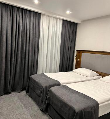 Dubno Hôtel | Хмеляр