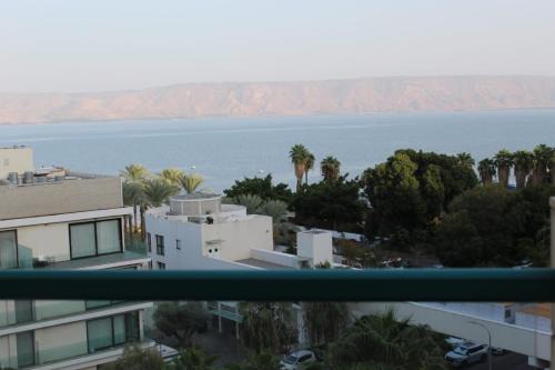Tiberias Old City Appartement | נופש אל מול הכינרת