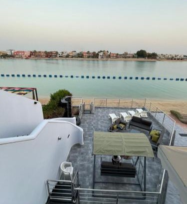 Durrat Al-Arous Chalet De Ski | درة العروس شاليه علوي فاخر في شاطئ البرادايس