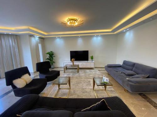 Al Duqqi Appartement | شقة فندقية فاخرة