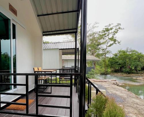 Khao Yai National Park Cabine | กางเขา แคมป์ปิ้ง