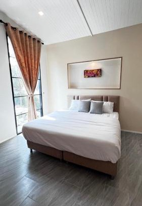 Racha Thewa Chalet De Ski | บ้านต้นลมสุวรรณภูมิ Baantonlom suvarnabhumi