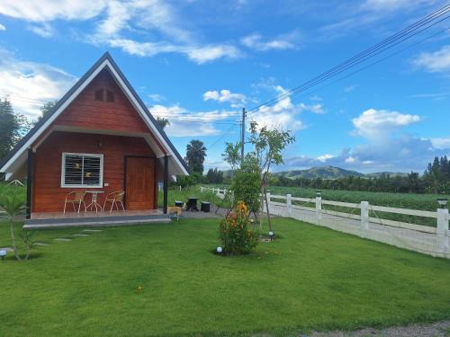 Suan Phueng Station Balnéaire | บ้านน้ำผึ้ง