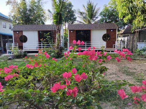 Nong Khai Chalet De Ski | บ้านสวนวสุธันย์