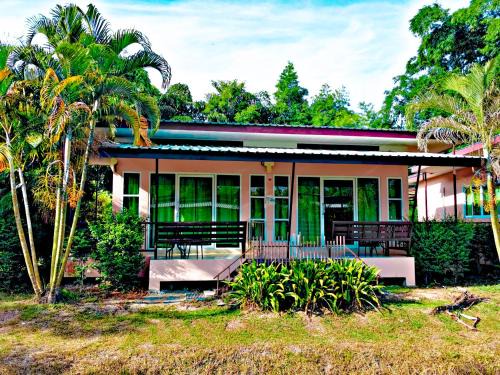 Noen Hom Station Balnéaire | ภูร์ชรินท์ รีสอร์ท