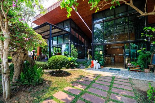 Sukhothai Station Balnéaire | วันสุขรีสอร์ทสุโขทัย