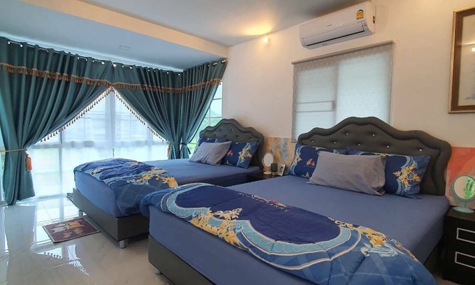 Nakhon Nayok Villa | วิวเขาล้อมรอบ มีน้ำจากเขื่อนไหลผ่าน มีสระว่ายน้ำ คาราโอเกะ สงบส่วนตัวแนวธรรมชาติ