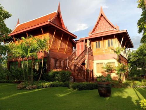 Bueng Kum Maison | เรือนไทยพราวพิมาน Proudpiman Thai House