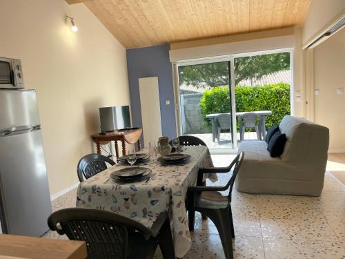 Saint-Medard-d'Aunis Appartement | ღ Les Lauriers Roses - Calme, Terrasse & Parking