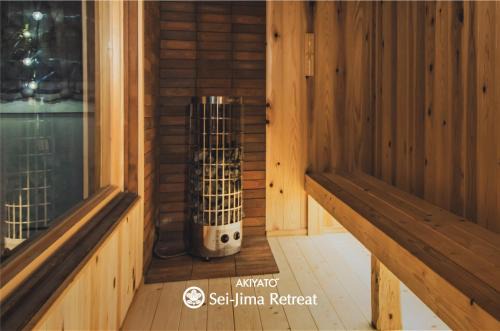 Sakaide Villa | サウナとアートの宿 瀬戸内一棟貸切 Sei-Jima Retreat