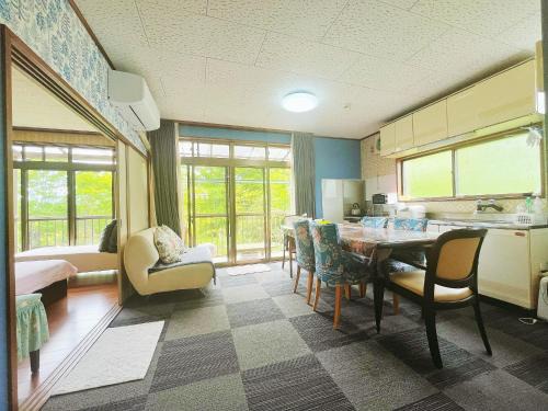 Kusatsu Onsen Maison | 二番館 温泉街まで徒歩15分の落ち着く一軒家