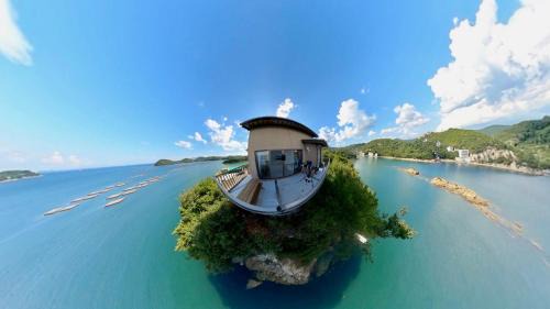 Bizen Maison | 天空の城 絶景の海岸線に面し そよ風と波に触れながらリラックスできる場所です