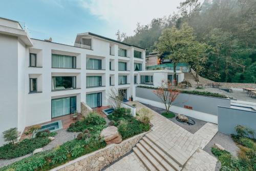 Emeishan Hôtel | 峨眉山和院一溪清音酒店
