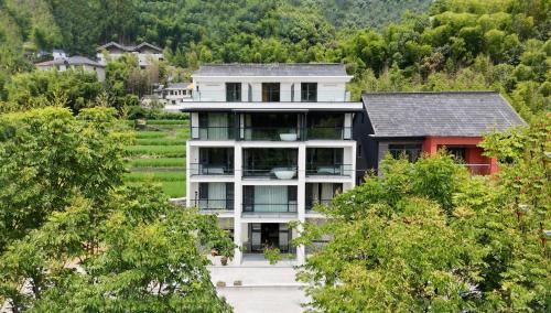 Tonglu County Maison | 桐庐山未民宿 Tonglu SHANWEI Homestay