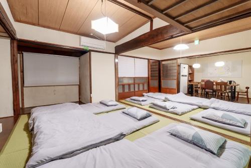 Suruga Ward Appartement | 貸切古民家 海まで徒歩3分 富士山の見える海岸 最大14名宿泊 家族親戚 帰省 合宿 BBQ Japanese ミクソロジーハウスふじや Mixology House Fujiya
