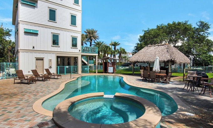 Tang-O-Mar Maison | Amazing Home avec bar Tiki, grande piscine et voiturette de golf