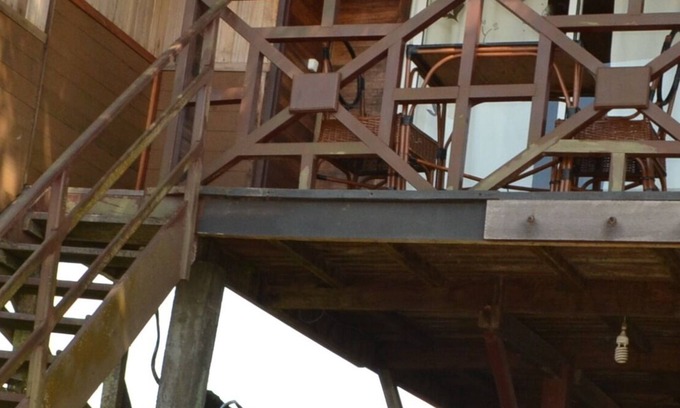 Kribi Cabine | 04. Cabane dans Manguier vue mer 1 chambre 3 lits