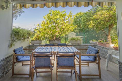 Sestri Levante Appartement | 070 - Villa OLANDA con veranda VISTA MARE a 5 minuti SPIAGGIA con PISCINA CONDOMINIALE