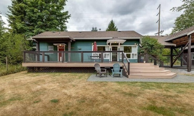 Whatcom County Maison | 08MBH - WiFi - Pets Ok - A/C - F/P by RedAwning