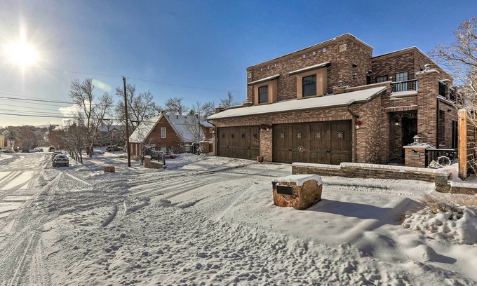 Golden Maison | 1/2 Mi to Dtwn: Golden Gem w/ Patios!