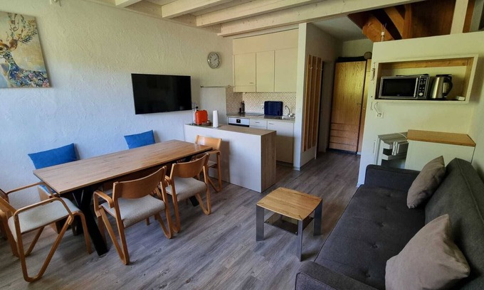 Savognin Appartement | 1.5 room apartment for 1 - 6 people with a view of the village of Savognin