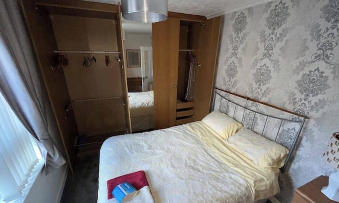 Greenock Appartement | 1 bed Apartment in Secure and Convenient Location