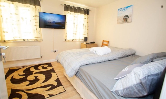 Thamesmead East Maison | 1 Bed House for Pleasure ,office work ,free parking ,near Elizabeth underground
