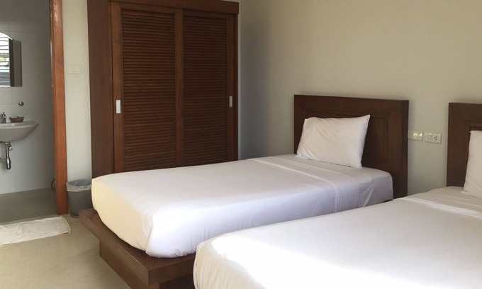 Kata Station Balnéaire | 1 chambre avec 2 lits simples à Kata Beach B8