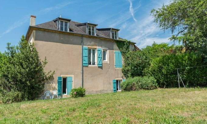Saint-Honore-les-Bains Appartement | Vrbo Property