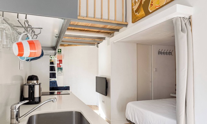 Algueirao - Mem Martins Appartement | Vrbo Property