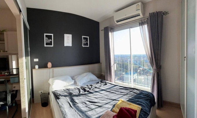 Rat Burana Appartement | 1-bedroom riverside Bangkok apartment with washing machine, infinity pools, etc