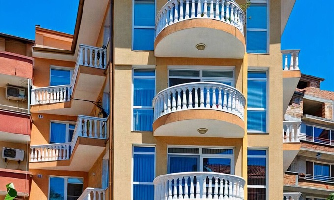 Old Town Appartement | 1 Bedroom 1 Bathroom Holiday Apartment in Pomorie Old Town Fantastic Location
