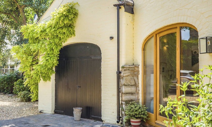 Bidford-on-Avon Cottage | A stunning split level luxury accommodation in the centre of the lovely Bidford-On-Avon.