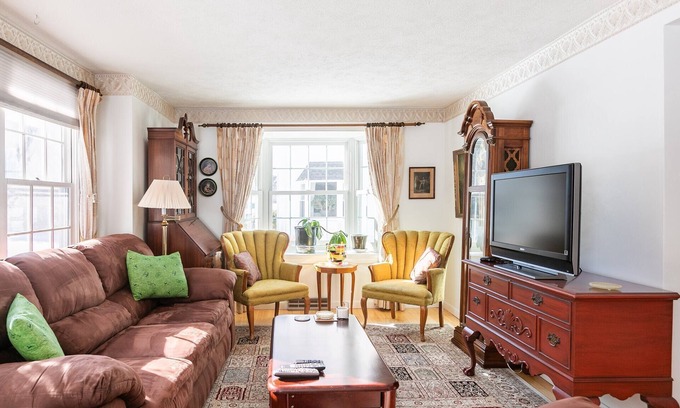 Nashua Maison | Chambre privée dans un condo de maison de ville partagée situé au centre près de Fidelity & BAE
