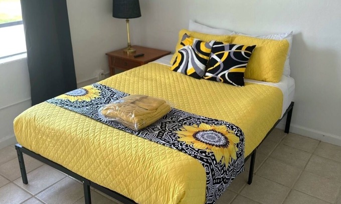 Grant-Valkaria Cabine | 1 bedroom and Wi-Fi, AC in peaceful Grant-Valkaria room #4