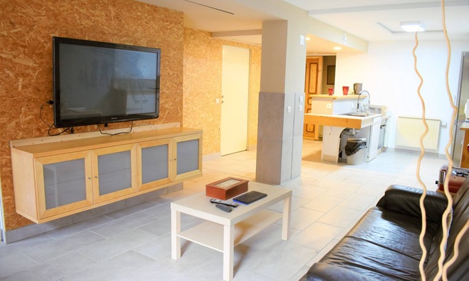 Charency-Vezin Appartement | Vrbo Property