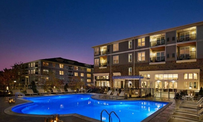 Newtown Square Appartement | 1-Bedroom Apartment - 7-day min. - Background check/Lease Required