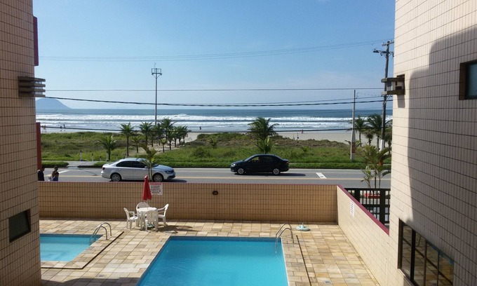 Boraceia Appartement | 1 chambre appartement face du bâtiment à la mer. Boracéia Plage