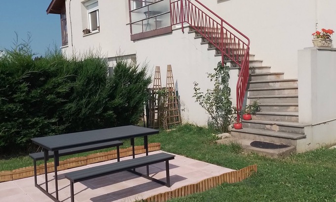 Louhans Appartement | Vrbo Property