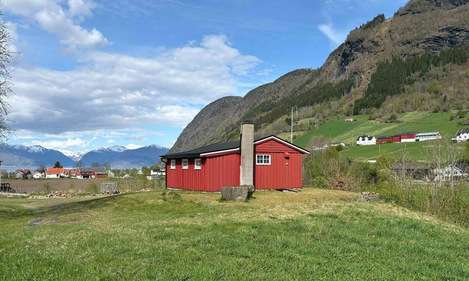 Viksoyri Maison | 1 bedroom awesome home in Vik i Sogn