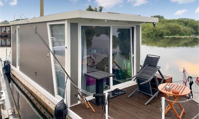 Loitz Location De Bateaux | 1 Bedroom Beautiful Ship In Loitz