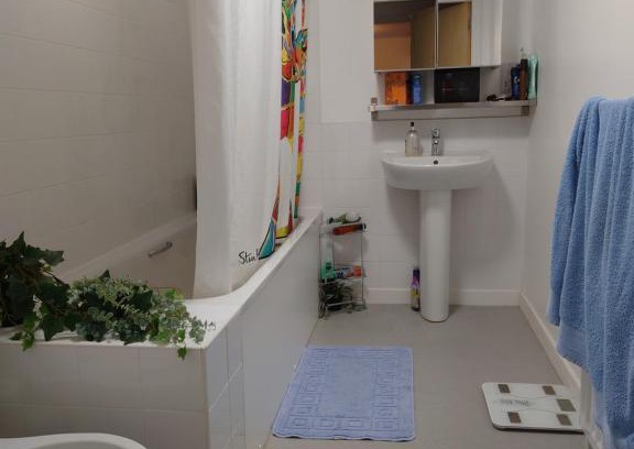 Glasgow Appartement | 1 bedroom flat, 5 minutes walk to city centre, 2 minutes to underground, 1 minute to bus and 15 minutes walk to COP 26