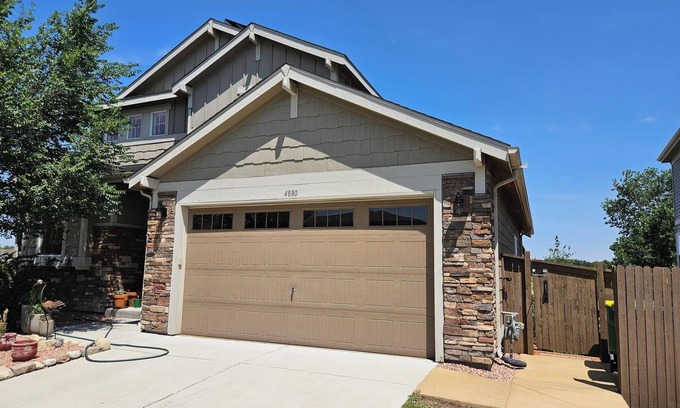 Golden Appartement | 1-bedroom garden oasis packed with amenities 8 minutes from downtown Golden