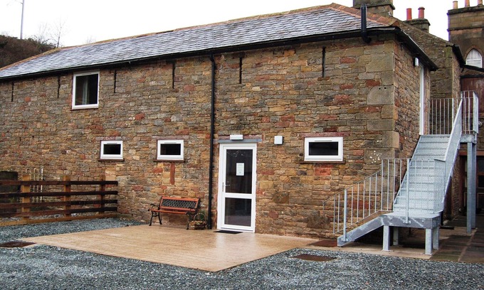 Carlisle Cottage | The Bird Bath has a hot tub, treatments available and is situated on a working farm.