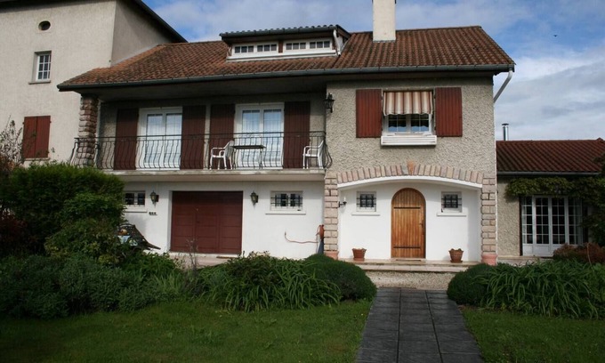 Tournus Maison | 1 Bedroom House 20min walk to centre in Tournus
