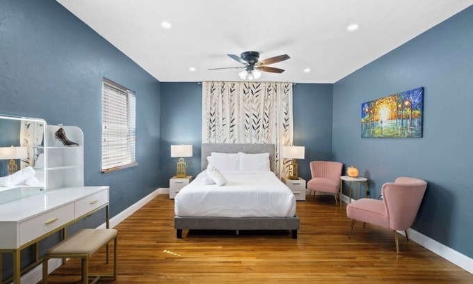Royal Poinciana Maison | 1 bedroom house in charming Hollywood beach with beautiful tropical garden