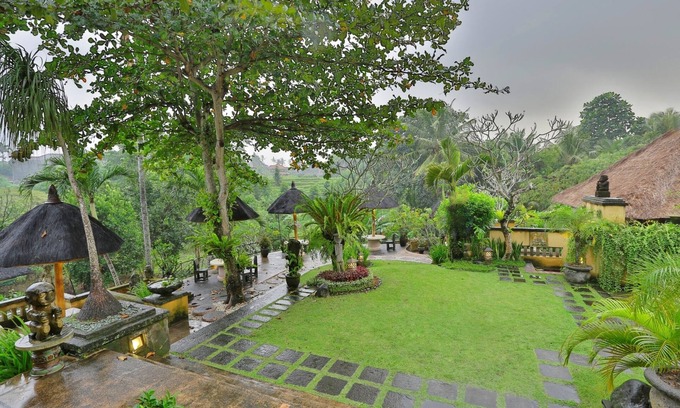 Penatih Station Balnéaire | Balcon privé 1 chambre près d'Ubud avec vue sur le parc et les rizières