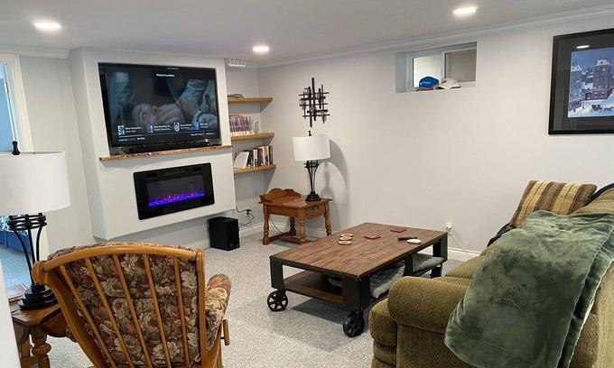 Brantford Maison | 1 bedroom Suite home away from home (Brantford)
