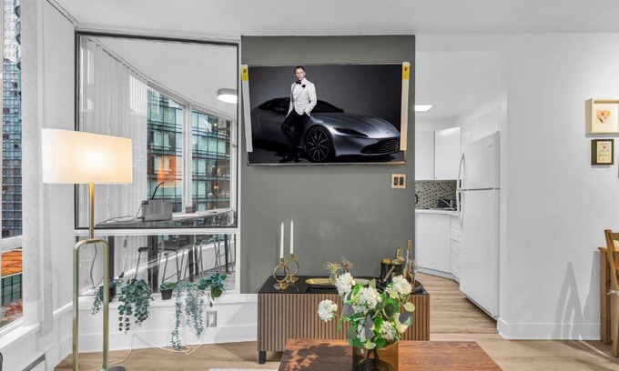 Coal Harbour Appartement | 1-BR Condo in Downtown Coal Harbour with Parking and City Views
